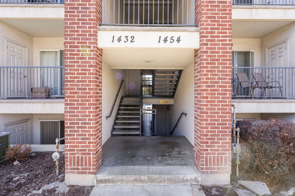 Image 19 of property listing at 1444 S 430 W #7, Orem, UT 84058