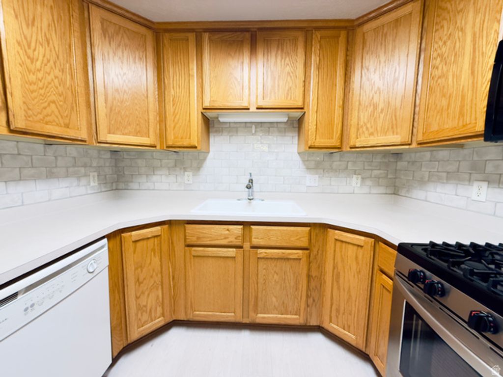 Image 5 of property listing at 1444 S 430 W #7, Orem, UT 84058