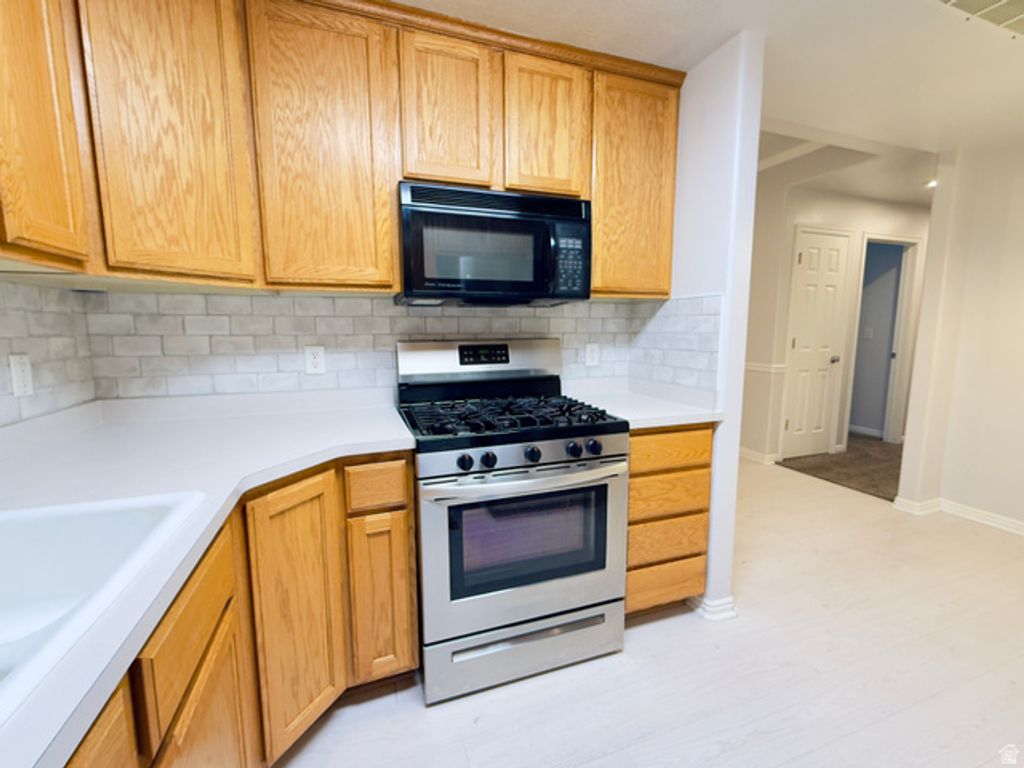 Image 6 of property listing at 1444 S 430 W #7, Orem, UT 84058