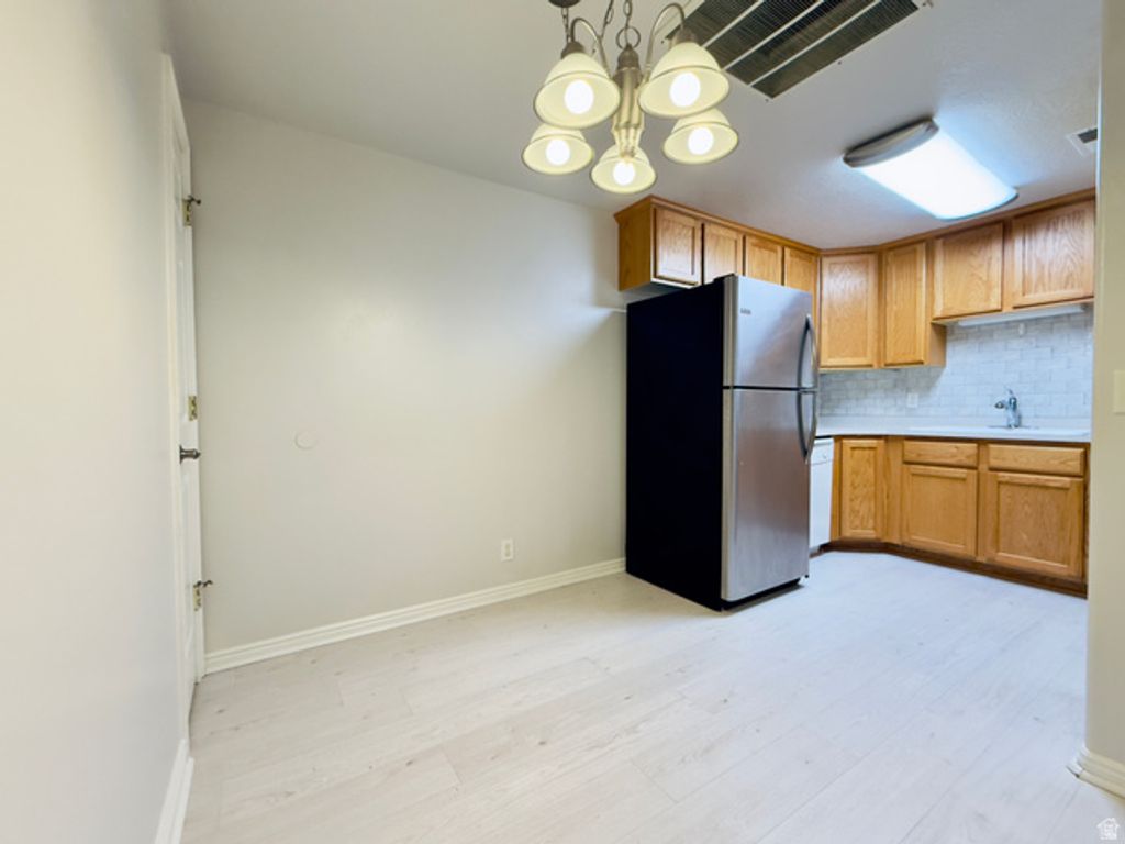 Image 7 of property listing at 1444 S 430 W #7, Orem, UT 84058