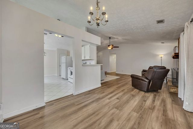 1707 Colemans Landing, Woodstock, GA 30188