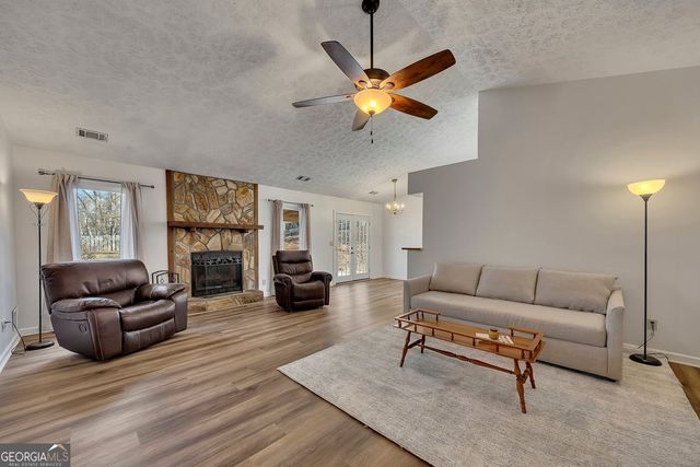 1707 Colemans Landing, Woodstock, GA 30188