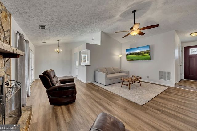 1707 Colemans Landing, Woodstock, GA 30188