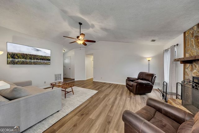 1707 Colemans Landing, Woodstock, GA 30188