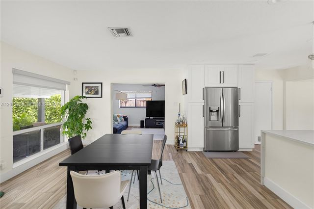 2716 NW 3rd Ave, Wilton Manors, FL 33311