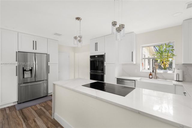 2716 NW 3rd Ave, Wilton Manors, FL 33311