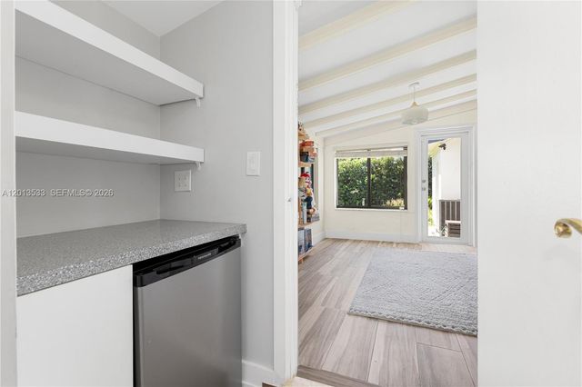 2716 NW 3rd Ave, Wilton Manors, FL 33311