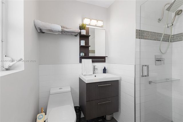 2716 NW 3rd Ave, Wilton Manors, FL 33311