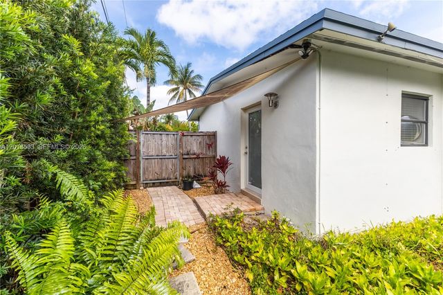 2716 NW 3rd Ave, Wilton Manors, FL 33311