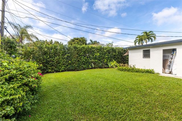 2716 NW 3rd Ave, Wilton Manors, FL 33311
