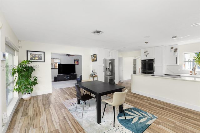 2716 NW 3rd Ave, Wilton Manors, FL 33311