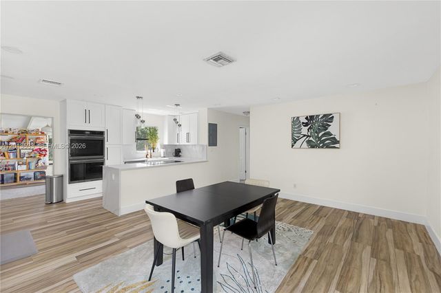 2716 NW 3rd Ave, Wilton Manors, FL 33311