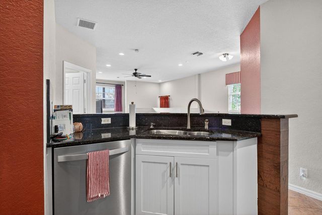 9125 Pershore Place 8204, Tamarac, FL 33321