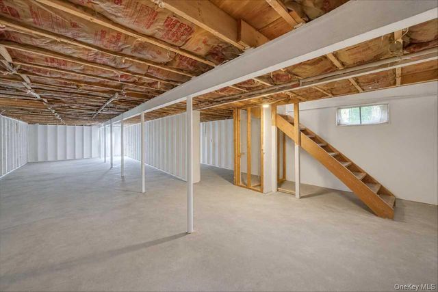 438 Auborn Avenue, Shirley, NY 11967