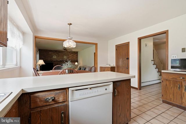 925 FILLMORE RD, Norristown, PA 19403