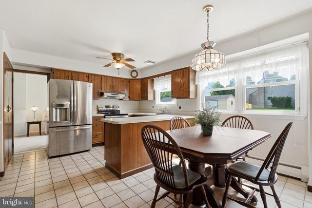925 FILLMORE RD, Norristown, PA 19403