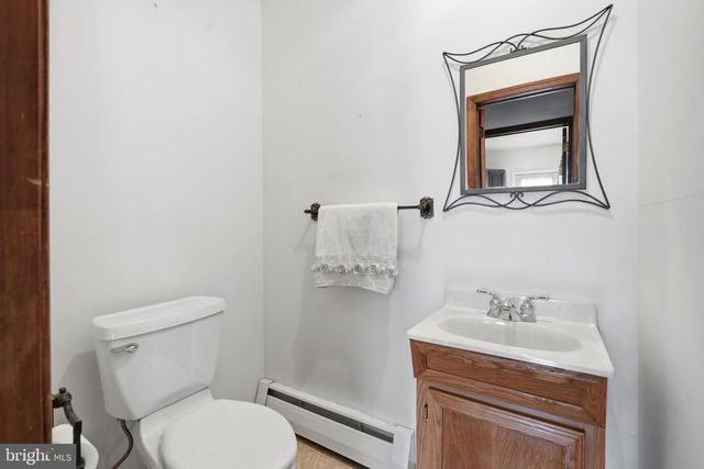 925 FILLMORE RD, Norristown, PA 19403