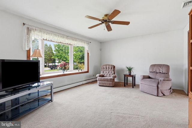 925 FILLMORE RD, Norristown, PA 19403