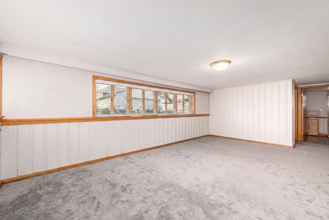 112 N Broadway Avenue, Park Ridge, IL 60068