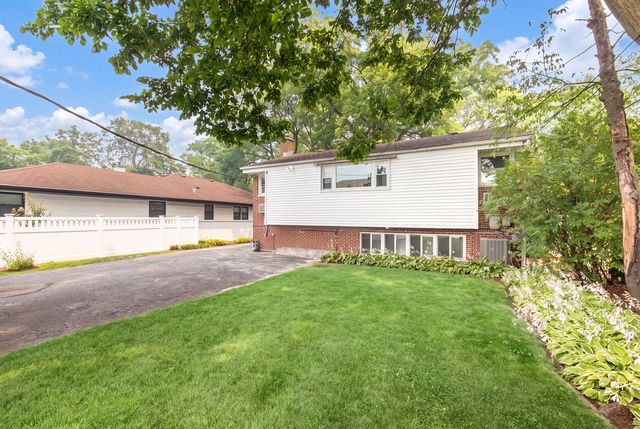 112 N Broadway Avenue, Park Ridge, IL 60068