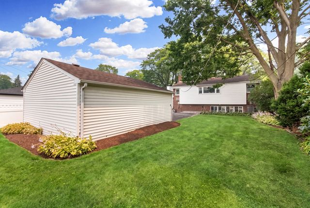 112 N Broadway Avenue, Park Ridge, IL 60068