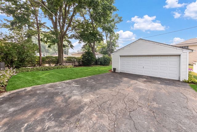 112 N Broadway Avenue, Park Ridge, IL 60068