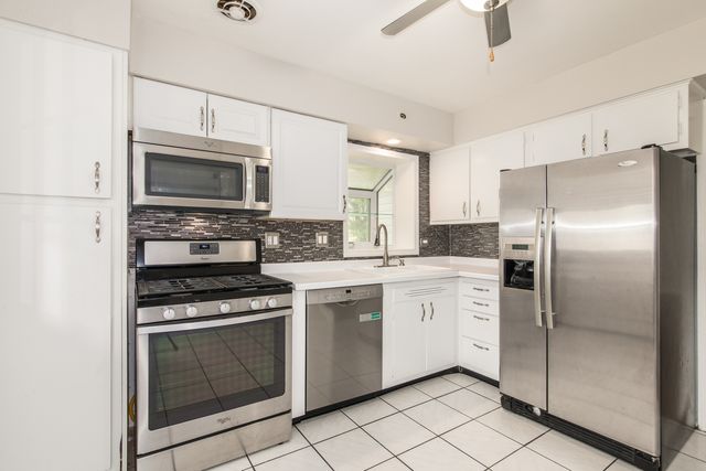 112 N Broadway Avenue, Park Ridge, IL 60068