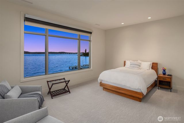 4911 NE Laurelcrest Lane, Seattle, WA 98105