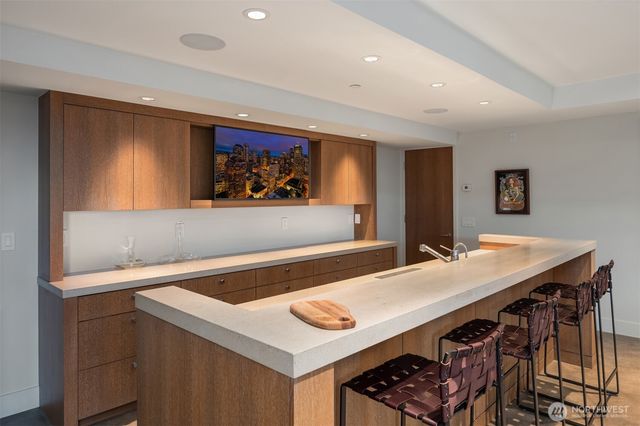 4911 NE Laurelcrest Lane, Seattle, WA 98105