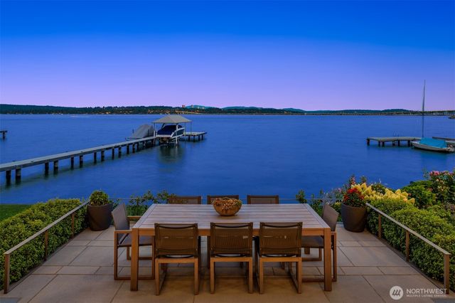 4911 NE Laurelcrest Lane, Seattle, WA 98105