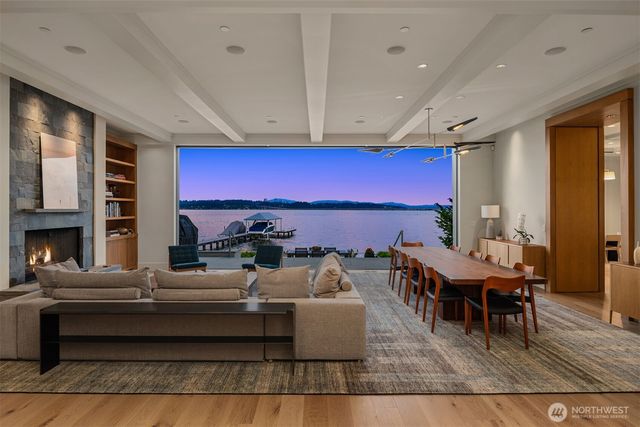 4911 NE Laurelcrest Lane, Seattle, WA 98105