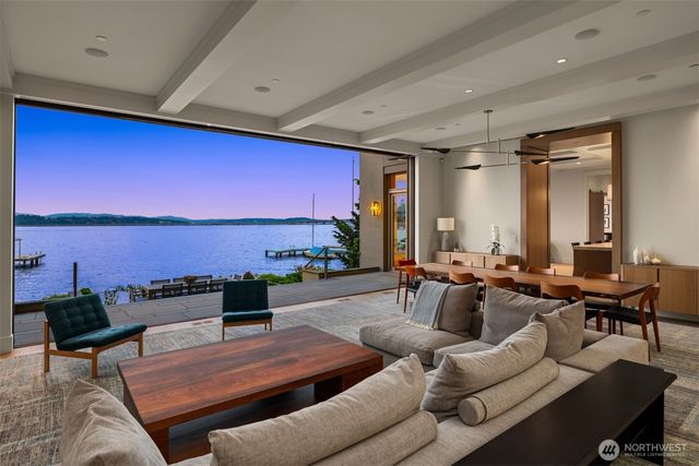 4911 NE Laurelcrest Lane, Seattle, WA 98105