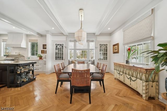 23 Stoneleigh Park, Westfield Town, NJ 07090