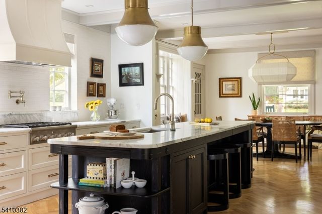 23 Stoneleigh Park, Westfield Town, NJ 07090