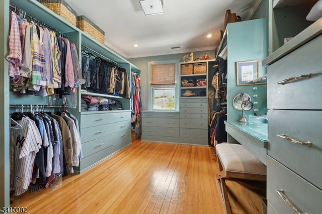 23 Stoneleigh Park, Westfield Town, NJ 07090