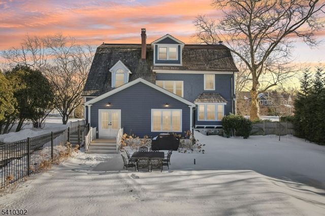 23 Stoneleigh Park, Westfield Town, NJ 07090