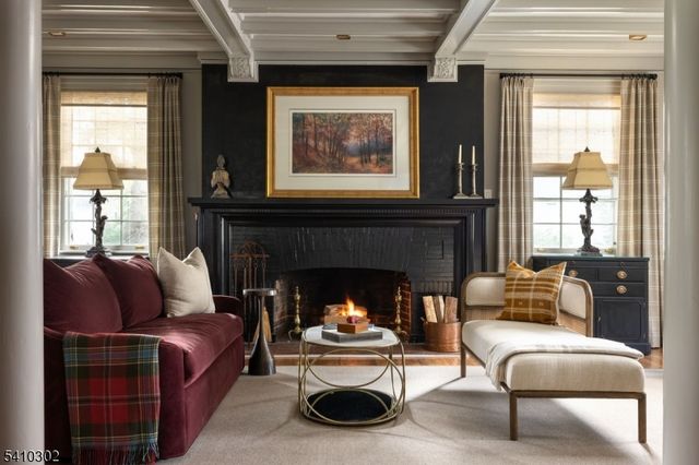 23 Stoneleigh Park, Westfield Town, NJ 07090