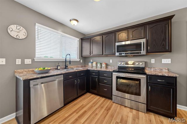 1170 Sunny Ridge Drive, O'fallon, MO 63366