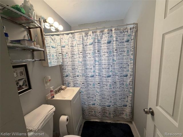 17344 Salem Street, Detroit, MI 48219