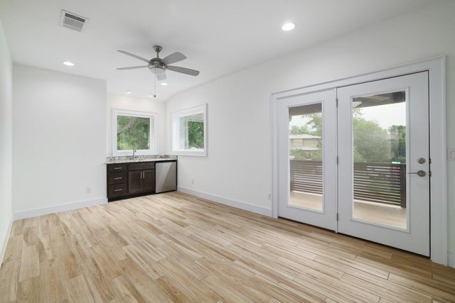 701 Josephine ST, Austin, TX 78704