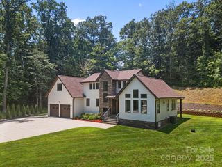 35 Mountain Shadows Drive, Leicester, NC 28748