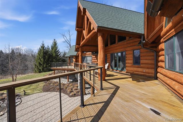 3929 Timber Green Court, Howell, MI 48843