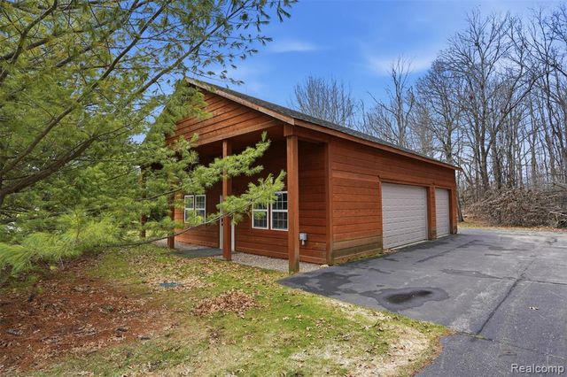 3929 Timber Green Court, Howell, MI 48843