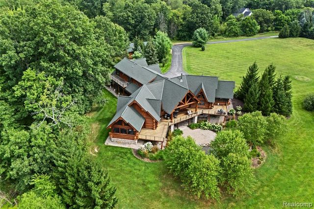 3929 Timber Green Court, Howell, MI 48843