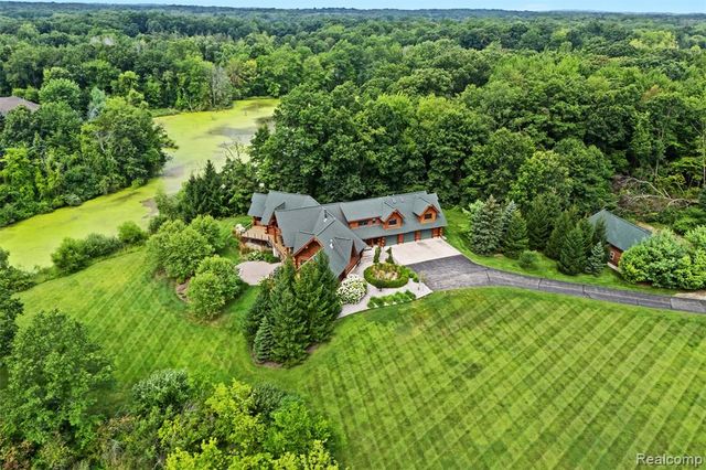 3929 Timber Green Court, Howell, MI 48843