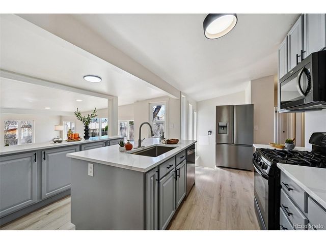 2580 Valley View Dr, Denver, CO 80221