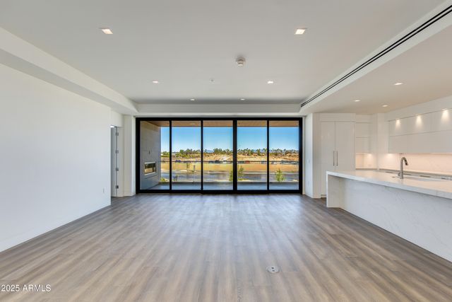 6587 N PALMERAIE Boulevard 2011, Phoenix, AZ 85001