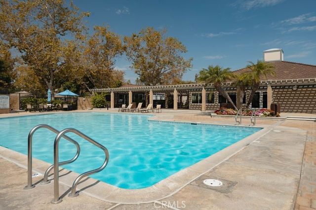 39 S Dogwood S, Irvine, CA 92612