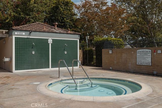 39 S Dogwood S, Irvine, CA 92612