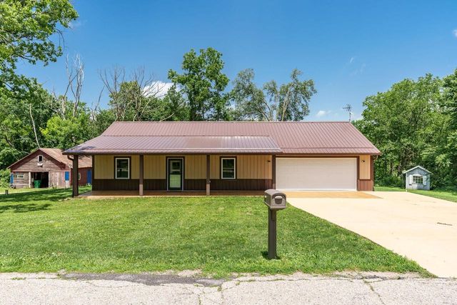 2137 W Creedy Road, Beloit, WI 53511
